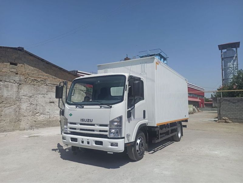 Продаётся Isuzu NPR 82L