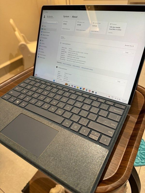 Microsoft Surface Pro 9 (i5-12 Gen, 256 GB, 8 GB RAM) Microsoft Surface Pro 9 (i5-12 Gen, 256 GB, 8 GB RAM)