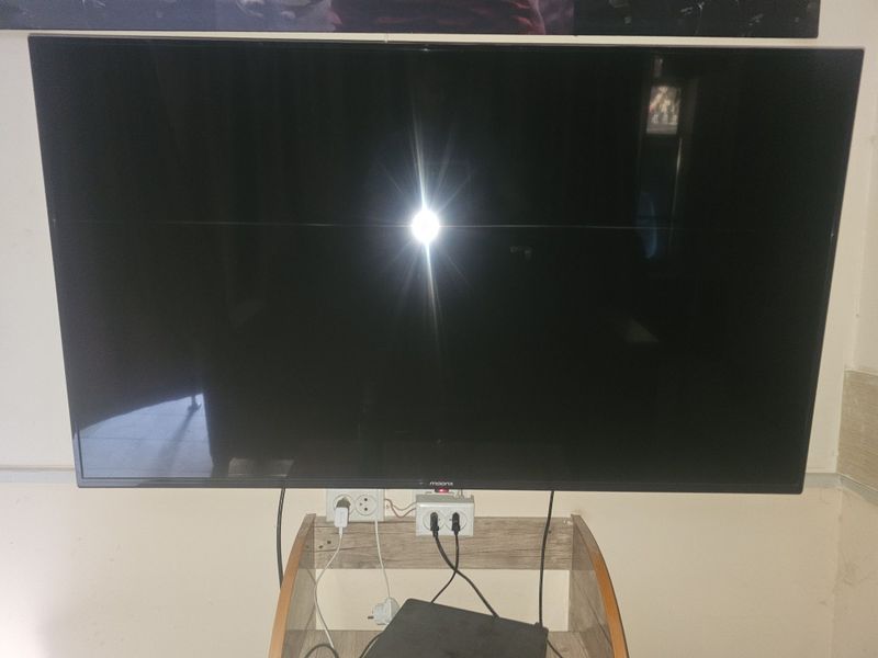 Moonx 55talik 6ta bor Smart Tv xolati yaxwi aybi yuq Moonx 55talik 6ta bor Smart Tv xolati yaxwi aybi yuq