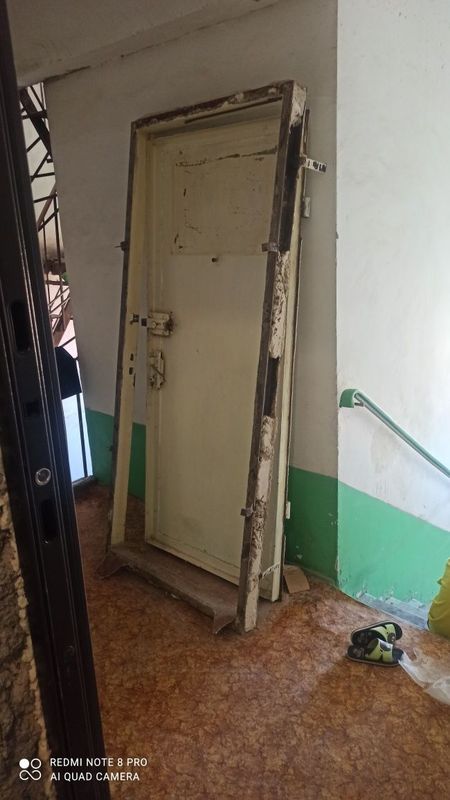 Продам дверь железная