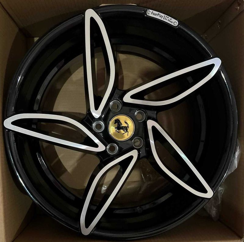 Продаются Диски R18 /5x105 в ассортименте.