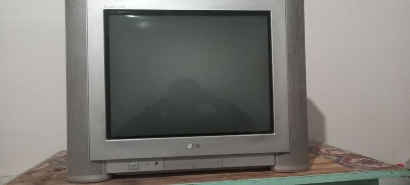 LG televizor sotiladi