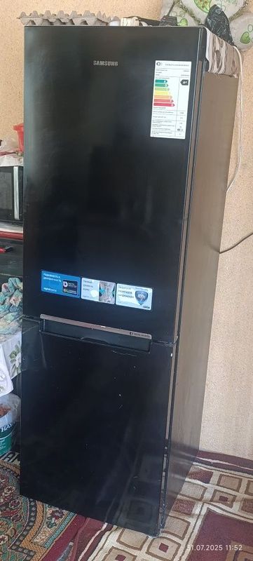 Продам холодильник Самсунг Продам холодильник Самсунг