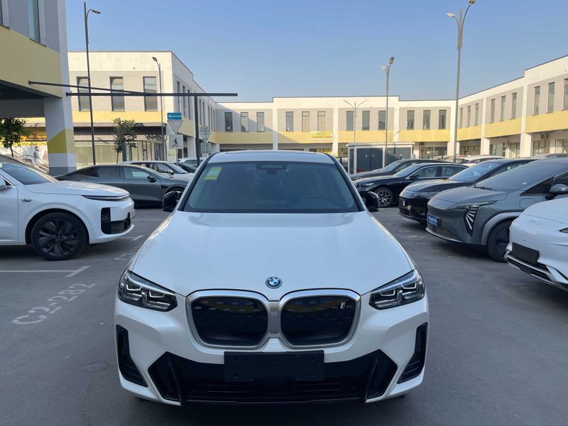 BMW IX 3 Elektera BMW IX 3 Elektera