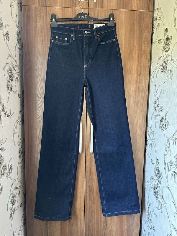 Джинсы Zara красивые