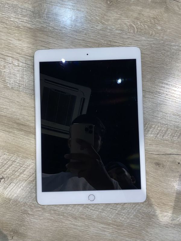 iPad 6 32 gb LLA sotiladi