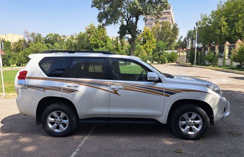 Продаётся автомобиль Toyota land cruiser Продаётся автомобиль Toyota land cruiser