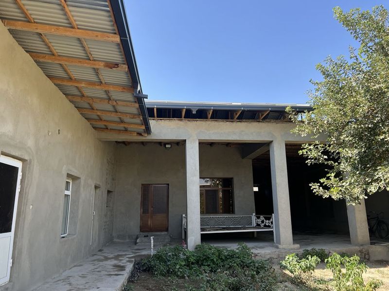 7 sutixlik hovli