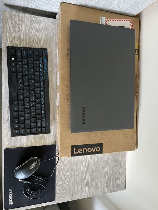 Notebuk sotiladi lenova 81h Notebuk sotiladi lenova 81h