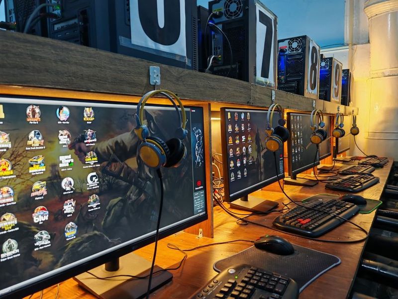 Компьютерный клуб (Game Club) Компьютерный клуб (Game Club)
