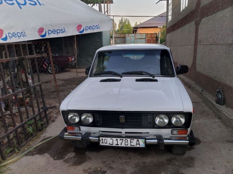 Moshina sotiladi srochna 1800 Moshina sotiladi srochna 1800