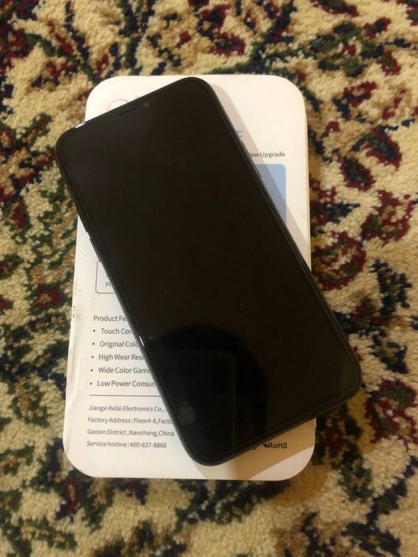 Iphone 11 pro sotiladi srochna