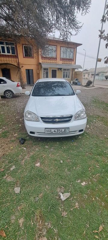 Продаётся Lacetti