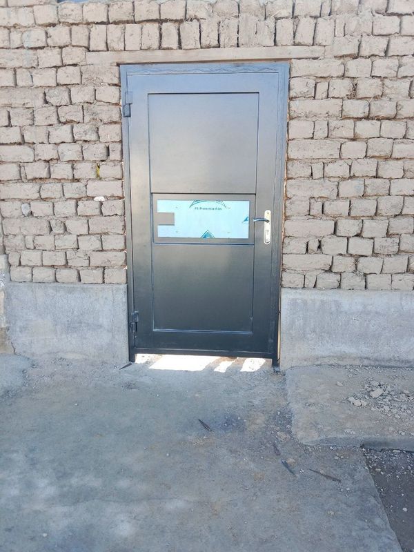 Barcha turdagi temir eshiklar Barcha turdagi temir eshiklar