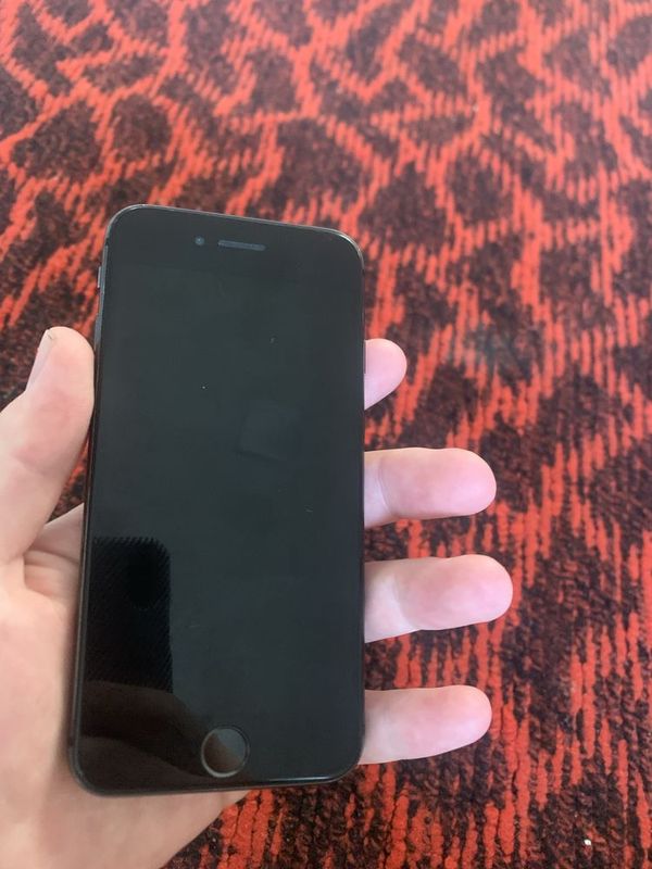 Iphone 8 sotiladi