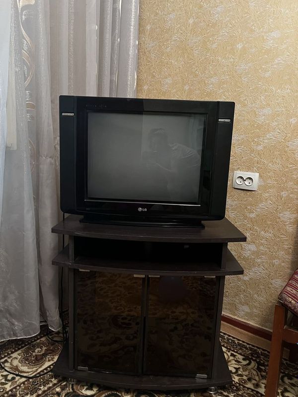 Продаю телевизор Б у Продаю телевизор Б у