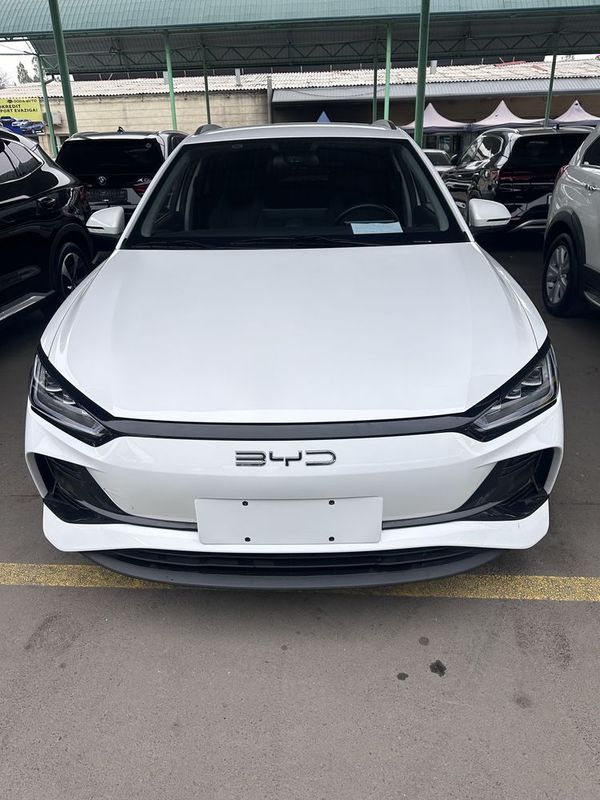 BYD E 2 Luxury 405 km zapas hodi