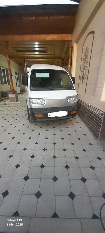 Chevrolet damas 2 sotiladi.