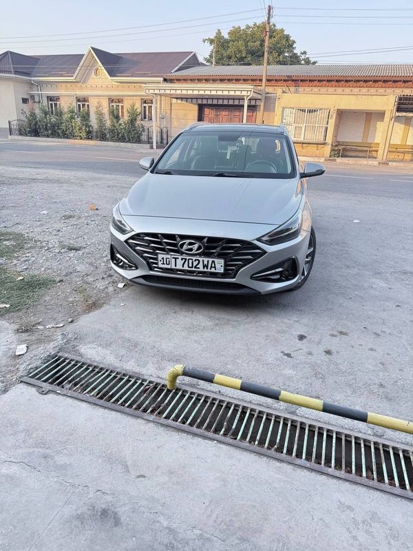 Hyundai i 30 sotiladi