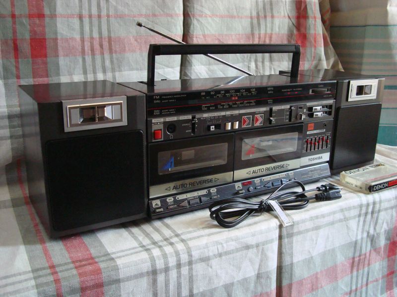 TOSHIBA RT-SX 85 BomBeat. Редкая. 1986 год. MADE IN JAPAN.