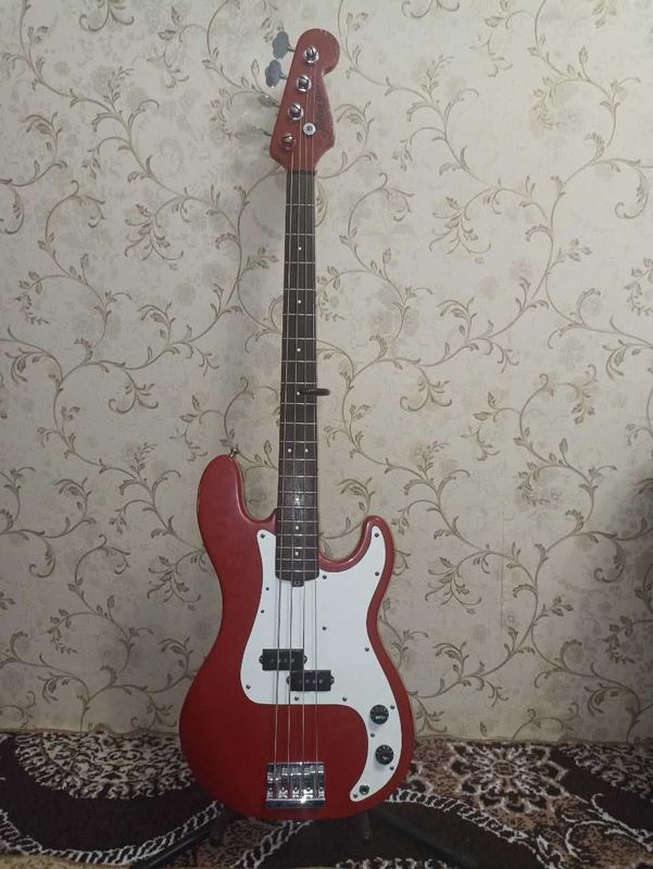 Action bas gitara Action bas gitara