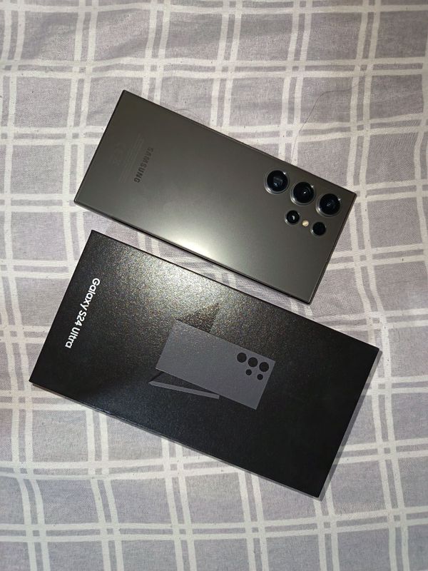 Samsung S24 ULTRA 12/256 GB Samsung S24 ULTRA 12/256 GB