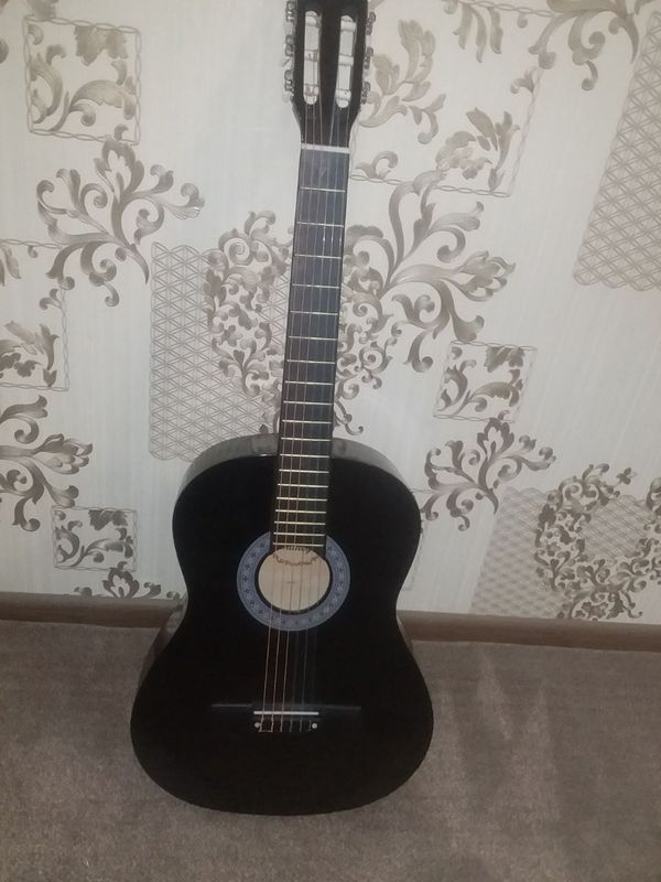 Klassik Gitara Simge Turkiya 39 size (Rang:qora)