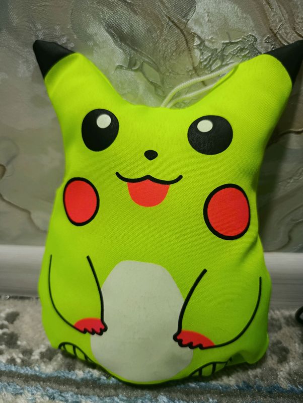 Yumshoq bollalar uchun oʻyinchoq pikachu