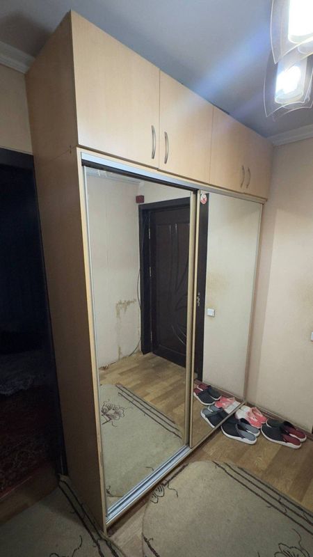 Продам шкаф для прихожей Продам шкаф для прихожей