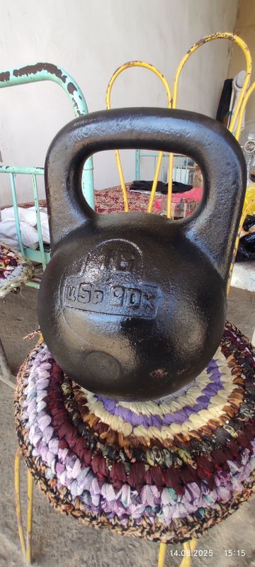 Гири 16 kg narxi300 ming kelishtiramiz