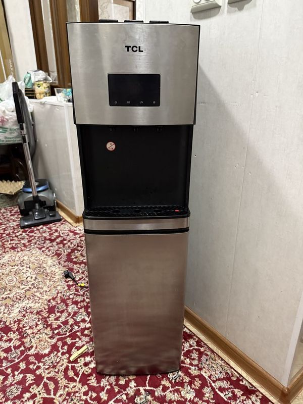 Продам кулер (диспансер) для воды TCL Продам кулер (диспансер) для воды TCL