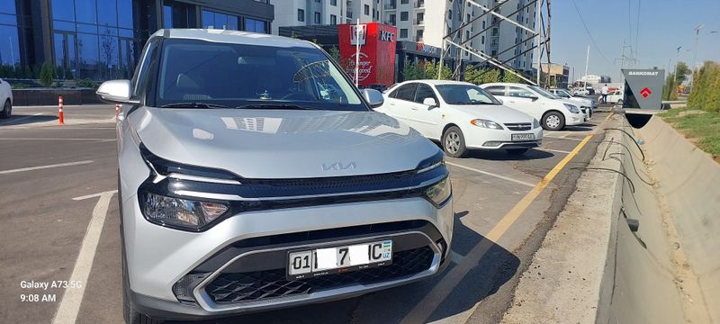 KIA Carens 2024. KIA Carens 2024.