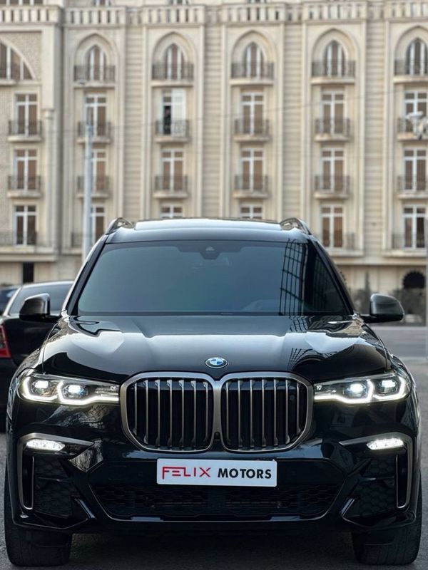 Срочно BMW X7 M50 2022