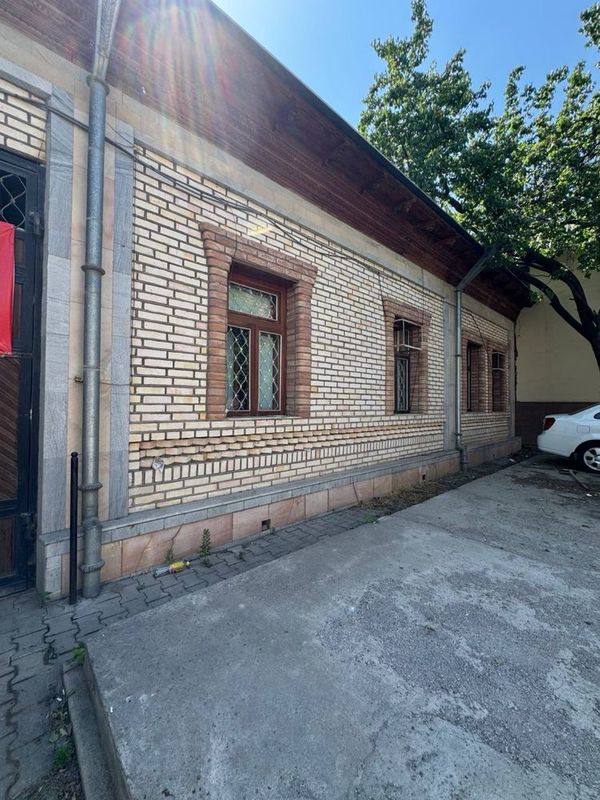 Дом участок 4,8 соток Италянское посольства Дом участок 4,8 соток Италянское посольства