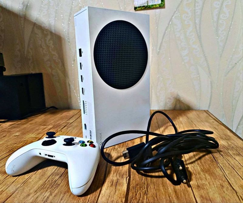 XBOX Series S 512GB! Лучшая для игр! Почти новая! XBOX Series S 512GB! Лучшая для игр! Почти новая!
