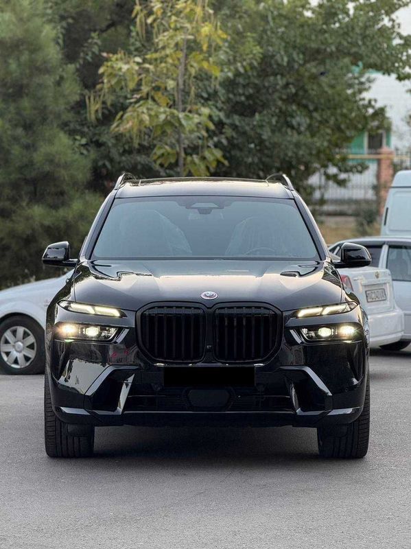 Продается BMW X7 xDrive 40i Продается BMW X7 xDrive 40i