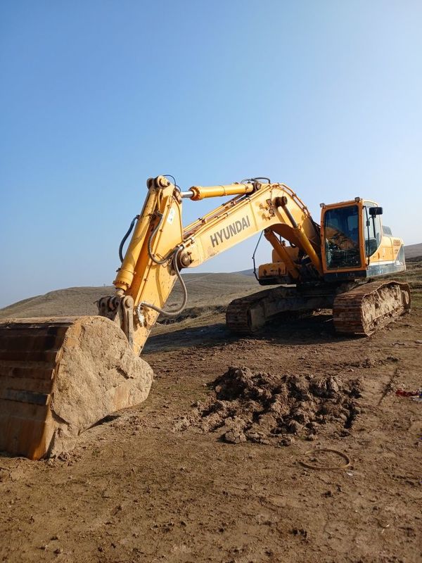 Ekskavator 330 talik 22 yili abmen ham bor Ekskavator 330 talik 22 yili abmen ham bor