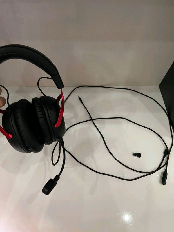 Hyper x Cloud 3 в идеальном состоянии Hyper x Cloud 3 в идеальном состоянии