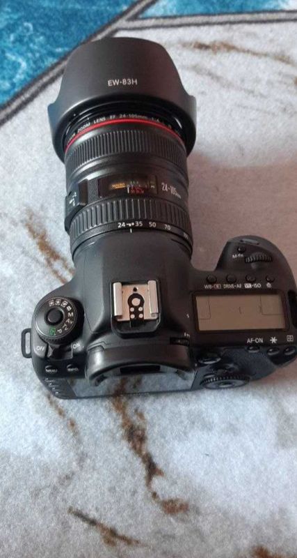 Canon 6 D mark 2 sotiladi xolati yaxshi ancha dan buyon uyda yotipti Canon 6 D mark 2 sotiladi xolati yaxshi ancha dan buyon uyda yotipti