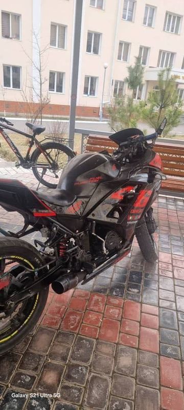 Мотоцикл 250 кубли Мотоцикл 250 кубли