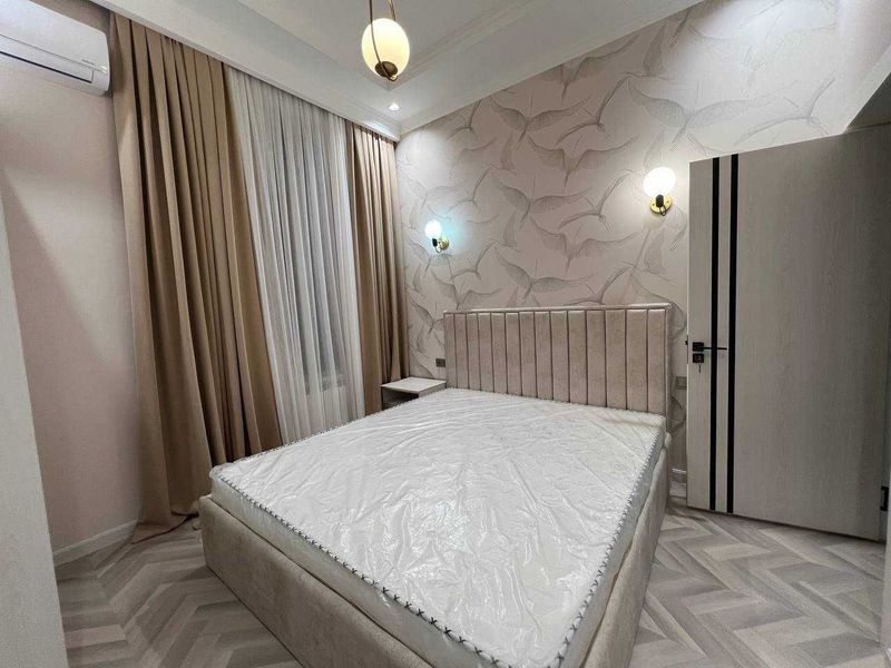 СДАМ СРОЧНО! Аренда 2х(65 м2)комнатной Новостройки!БУЗ базар,М.Горький