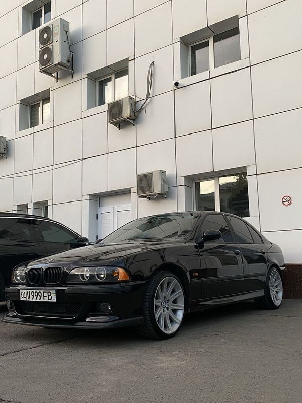 BMW E39 2002 yil BMW E39 2002 yil