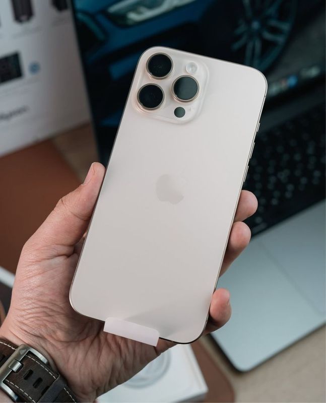 iPhone 16 Pro Max New Desert iPhone 16 Pro Max New Desert