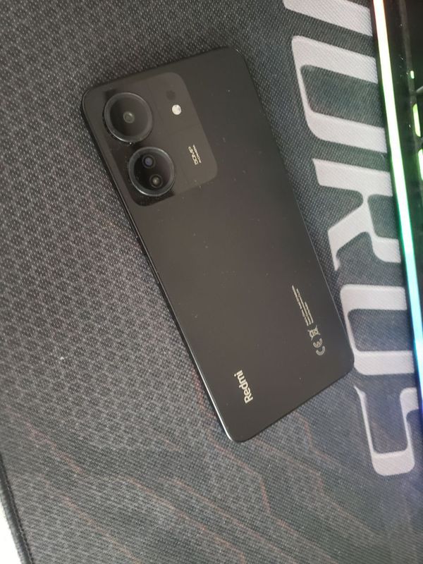 Redmi 13c holati ideal 256/12 kar dak bor full 10/10 Redmi 13c holati ideal 256/12 kar dak bor full 10/10