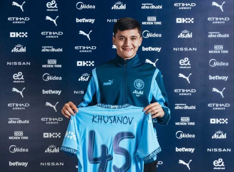 Abduqodir Husanovning dasxati tushurilgan original futbolka Abduqodir Husanovning dasxati tushurilgan original futbolka