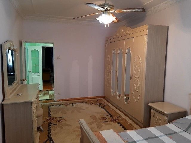 Спальный гарнитур в комплекте бывшее в употреблении
