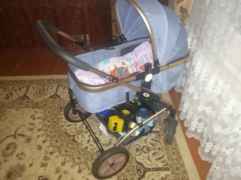 Продаётся детская каляска Продаётся детская каляска