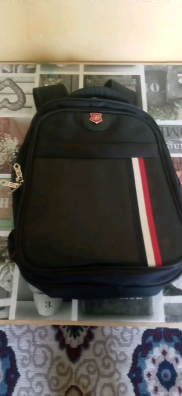 xolati yaxshi ishlatilgan maktabga toqib borsa bõl