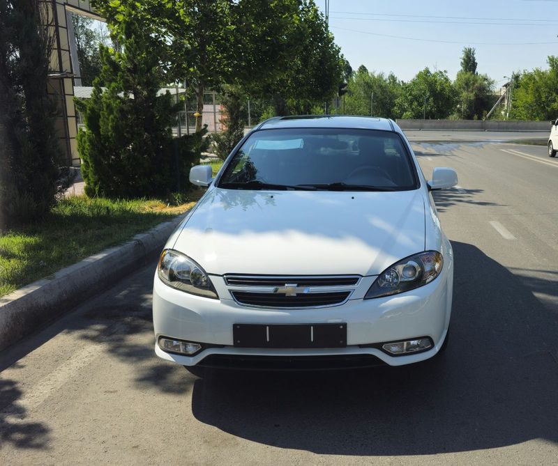 Gentra style plus 3 A/T full pozitsiya lyuk, Abs va magnitafon bor Gentra style plus 3 A/T full pozitsiya lyuk, Abs va magnitafon bor