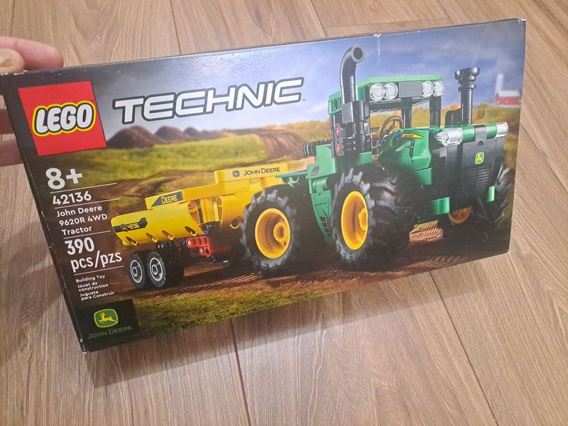 Набор лего трактор John deer lego